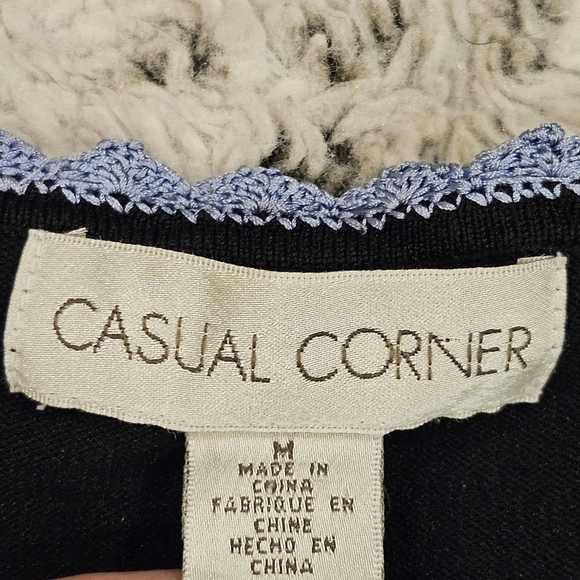 Casual Corner SZ M Floral Embroidered Silk Blend Clueless Preppy Accent Sweater - Picture 3 of 12